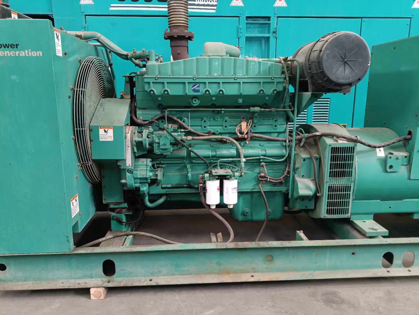 思南过载会对 600kW 柴油发电机组造成哪些损害？