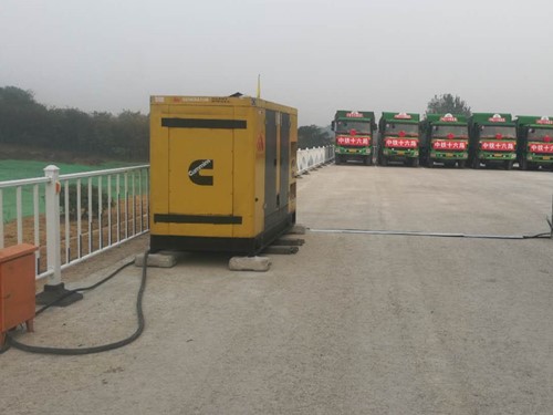 思南电力系统的稳定性和设备兼容性如何影响发电机组的频率规格？