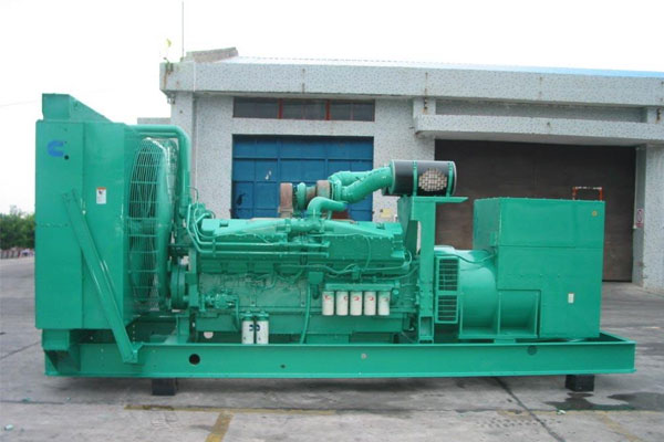 思南工厂发电机应急发电时如何更准确地检查发电机状态？